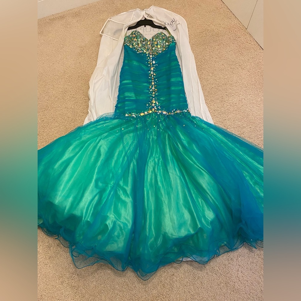 Blue/green evening dress. Perfect for prom or any evening occasions.